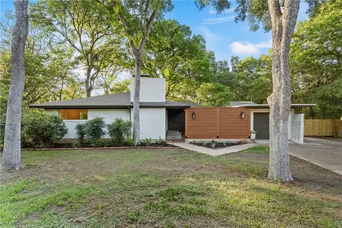 2317 Lake Forest Dr, Waco, TX 76708