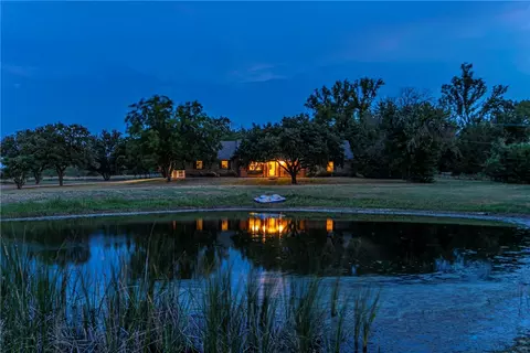 2449 Flat Rock Rd, Waco, TX 76708