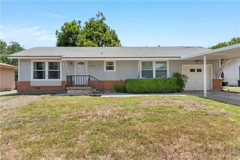 1018 N 61st St, Waco, TX 76710