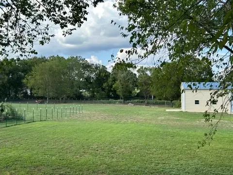 907 E Grayson, Mexia, TX 76667 photo 65