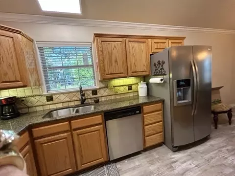 907 E Grayson, Mexia, TX 76667 photo 18