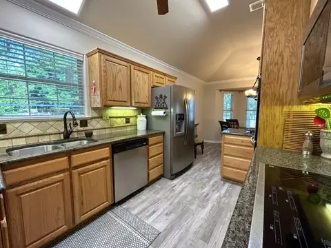 907 E Grayson, Mexia, TX 76667 photo 21
