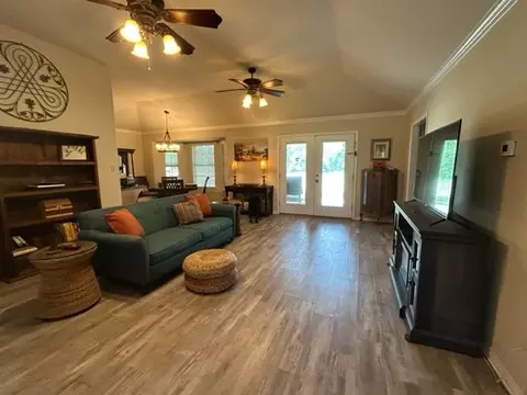 907 E Grayson, Mexia, TX 76667 photo 10