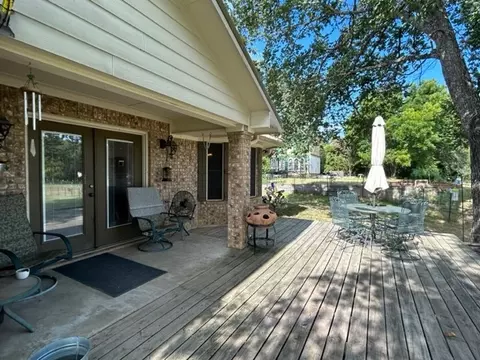 907 E Grayson, Mexia, TX 76667 photo 7