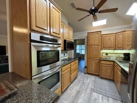 907 E Grayson, Mexia, TX 76667 photo 17