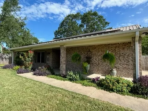 907 E Grayson, Mexia, TX 76667 photo 3