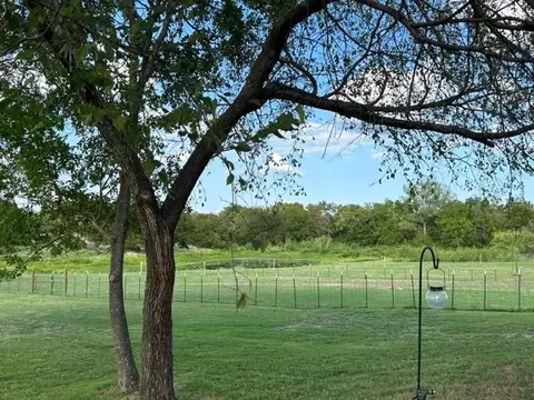 907 E Grayson, Mexia, TX 76667 photo 68