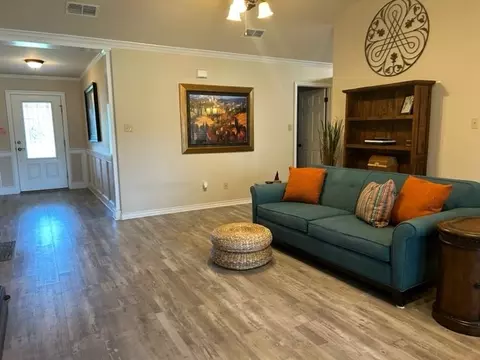 907 E Grayson, Mexia, TX 76667 photo 9