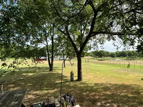 907 E Grayson, Mexia, TX 76667 photo 61