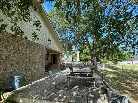 907 E Grayson, Mexia, TX 76667 photo 8