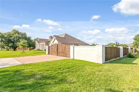 7030 Ledge Stone Dr, Mcgregor, TX 76657 photo 52