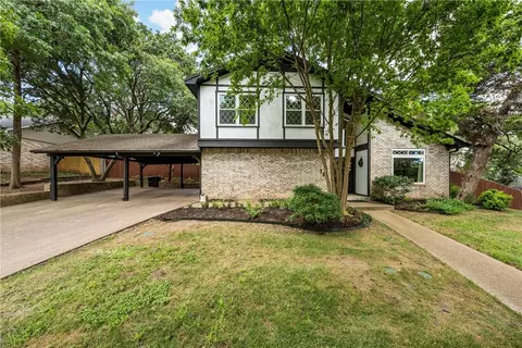 704 Candlelight Dr, Woodway, TX 76712