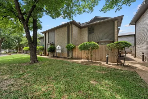 1915 S 10th St #106B, Waco, TX 76706
