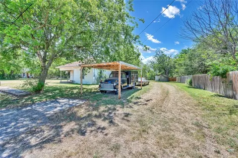214 S Brazos St, Whitney, TX 76692