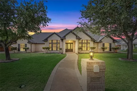 5608 Landsdown Dr, Waco, TX 76708