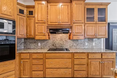 5608 Landsdown Dr, Waco, TX 76708 photo 14