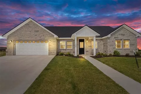106 Indian Trails Rd, Riesel, TX 76682