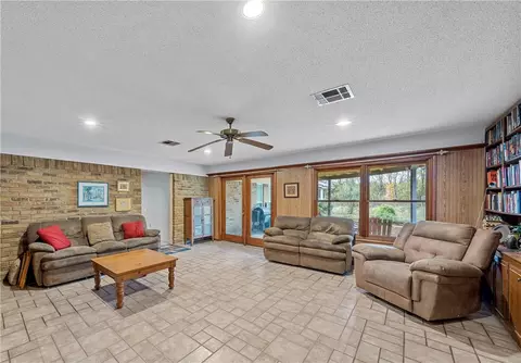 2084 Warren Rd, Lorena, TX 76655 photo 6