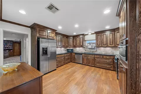 2084 Warren Rd, Lorena, TX 76655 photo 3