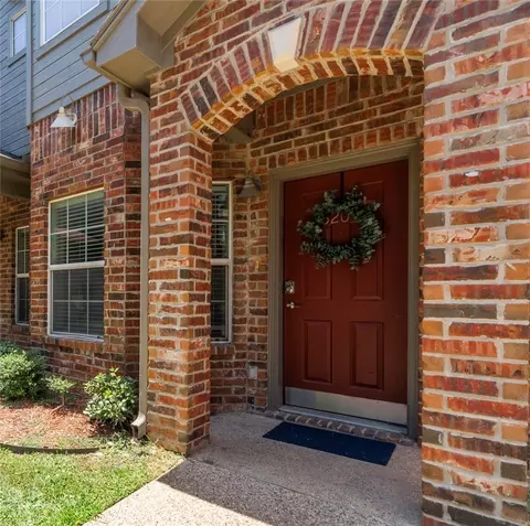 1701 S 12th St #3204, Waco, TX 76706