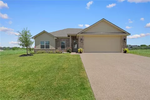 10033 Braided Briar Dr, Waco, TX 76712