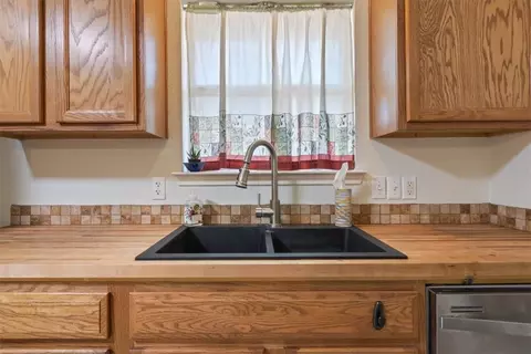 4405 Lacey Cir, Waco, TX 76708 photo 19