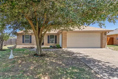 4405 Lacey Cir, Waco, TX 76708 photo 2