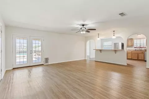 4405 Lacey Cir, Waco, TX 76708 photo 8