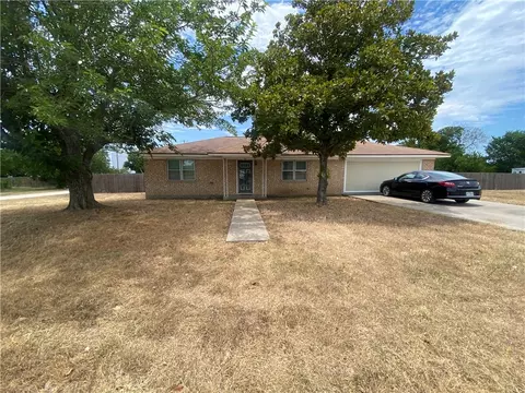 108 S Vine St, Meridian, TX 76665