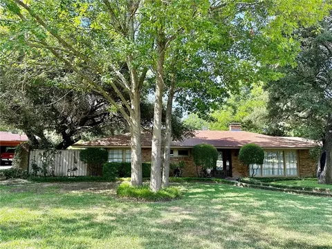 4916 Crestwood Dr, Waco, TX 76710