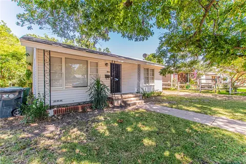 3713 N 21st St, Waco, TX 76708