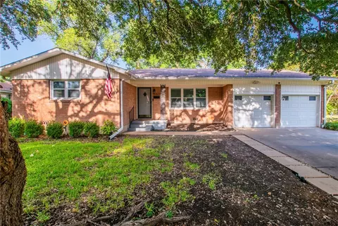 2130 Lenamon St, Waco, TX 76710