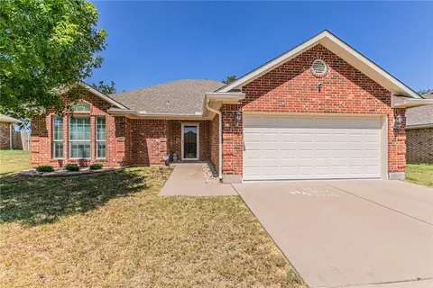 260 Topaz Cir, Hewitt, TX 76643