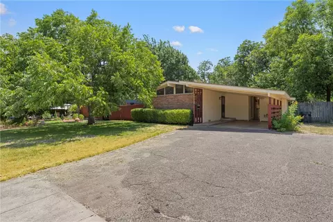 6006 Fairview Dr, Waco, TX 76710
