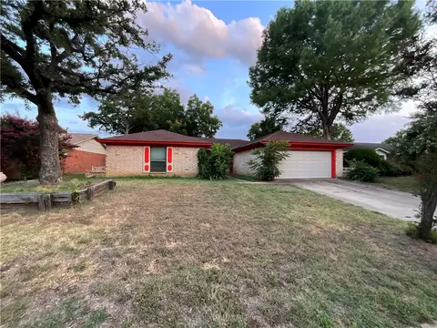 4010 Sumac Ct, Arlington, TX 76017
