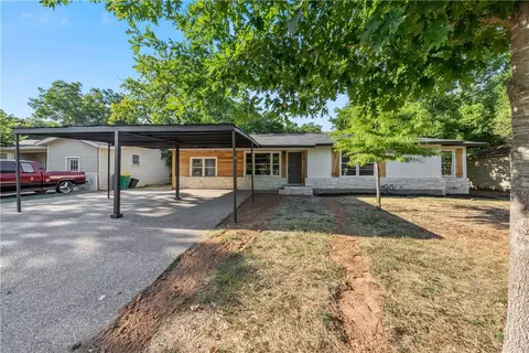 133 Meadowbrook St, Robinson, TX 76706