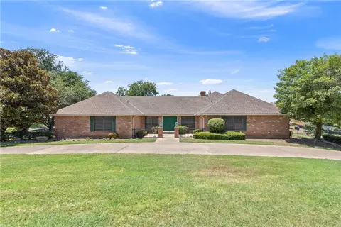 2901 Inverness Dr, Waco, TX 76710