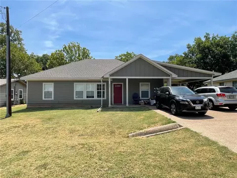 405 E Live Oak St, Valley Mills, TX 76689