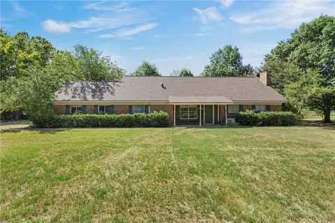 517 Old Steinbeck Rd, Waco, TX 76708