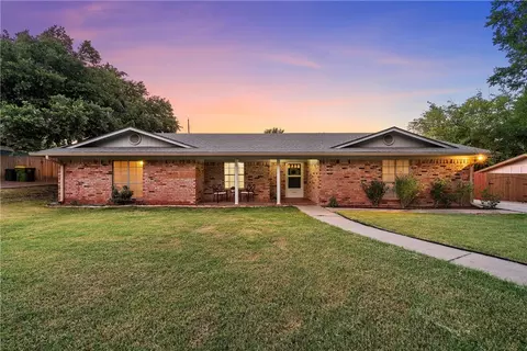 7917 Rio Vista Dr, Waco, TX 76712