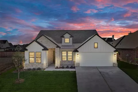 13010 Rainier Dr, Woodway, TX 76712