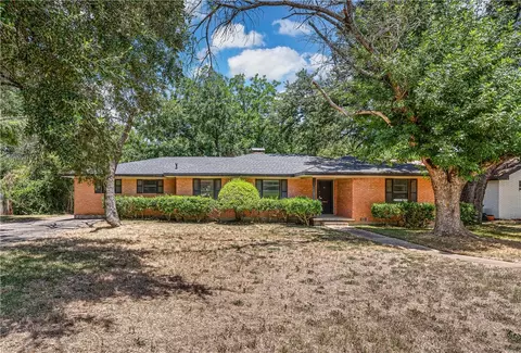 2317 Wooded Acres Dr, Waco, TX 76710