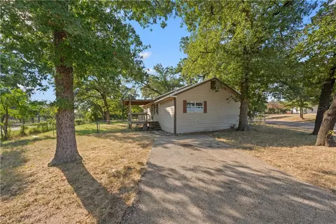390 Hcr 2202, Aquilla, TX 76622