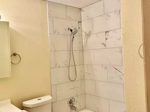 512 N Main St, Mcgregor, TX 76657 photo 7