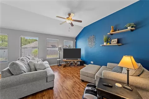 10317 Condor Loop, Waco, TX 76708 photo 2