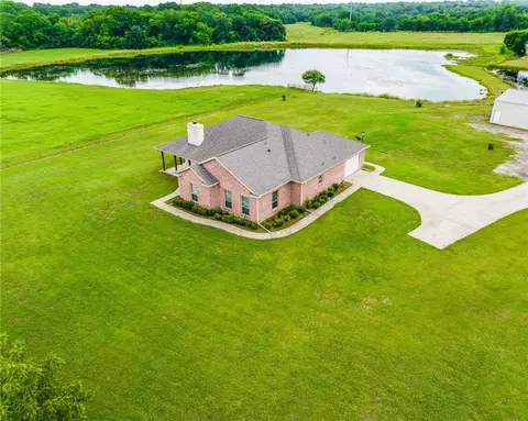 111 Clopton Lake Rd, Waxahachie, TX 75165