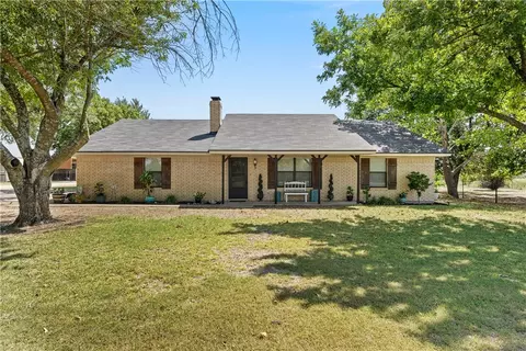 531 Peevey Ln, Robinson, TX 76706