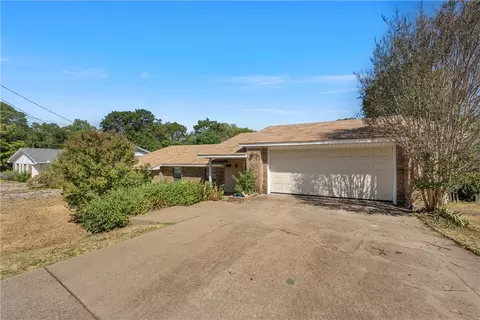 3025 Maple Hill Cir, Waco, TX 76708 photo 2