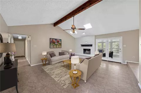 3025 Maple Hill Cir, Waco, TX 76708 photo 4