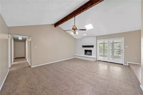 3025 Maple Hill Cir, Waco, TX 76708 photo 5